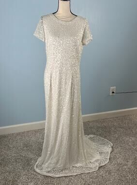 Adrianna Papell Sequin Fit & Flare Gown Size 12 Ivory Open Back Formal Dress